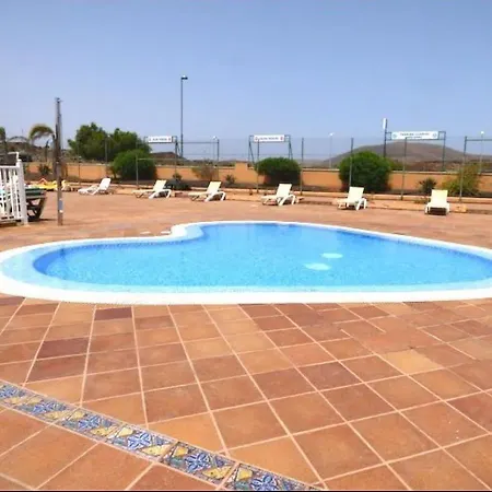 Brisas Fuerteventura: Optic Fiber,solarium,bbq